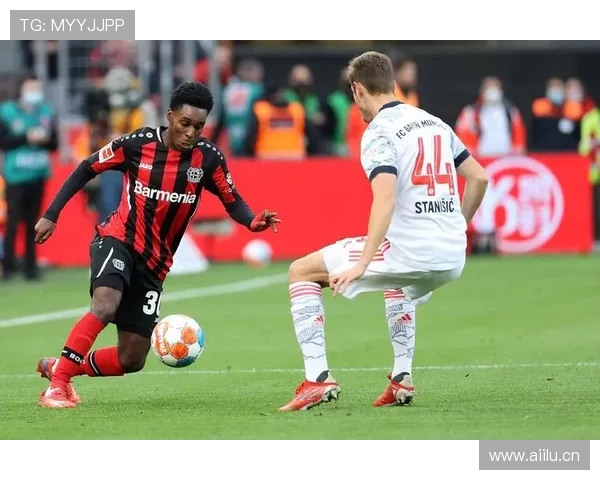 登贝莱 vs 费兰·托雷斯：边路战术角色与适配性对比